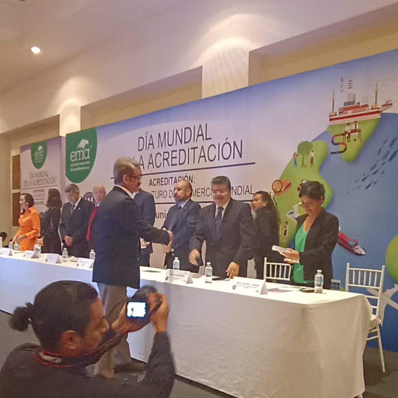 Premio al compromiso con la acreditación 2023